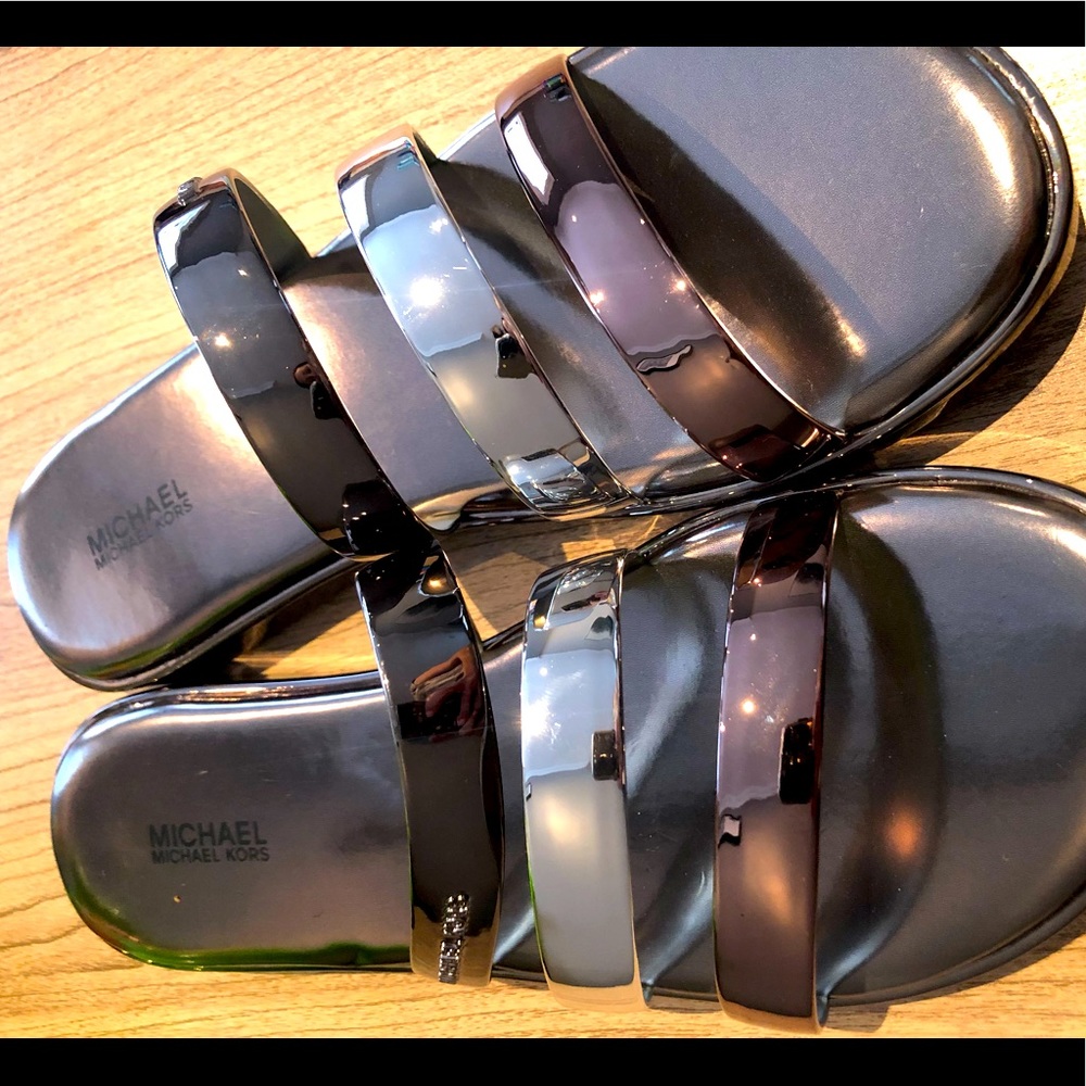 Metallic Michael Kors sandals. Size 8.